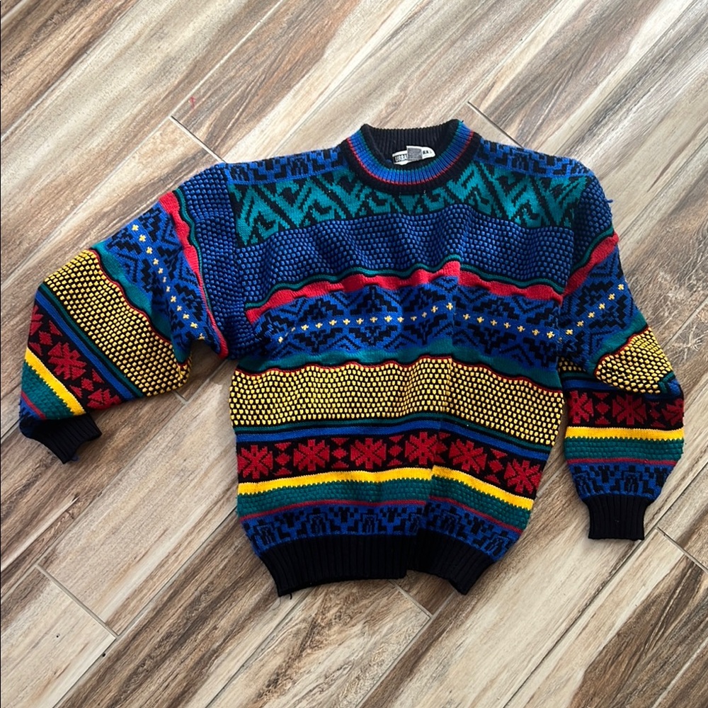 LOT OF 2 VINTAGE SWEATERS